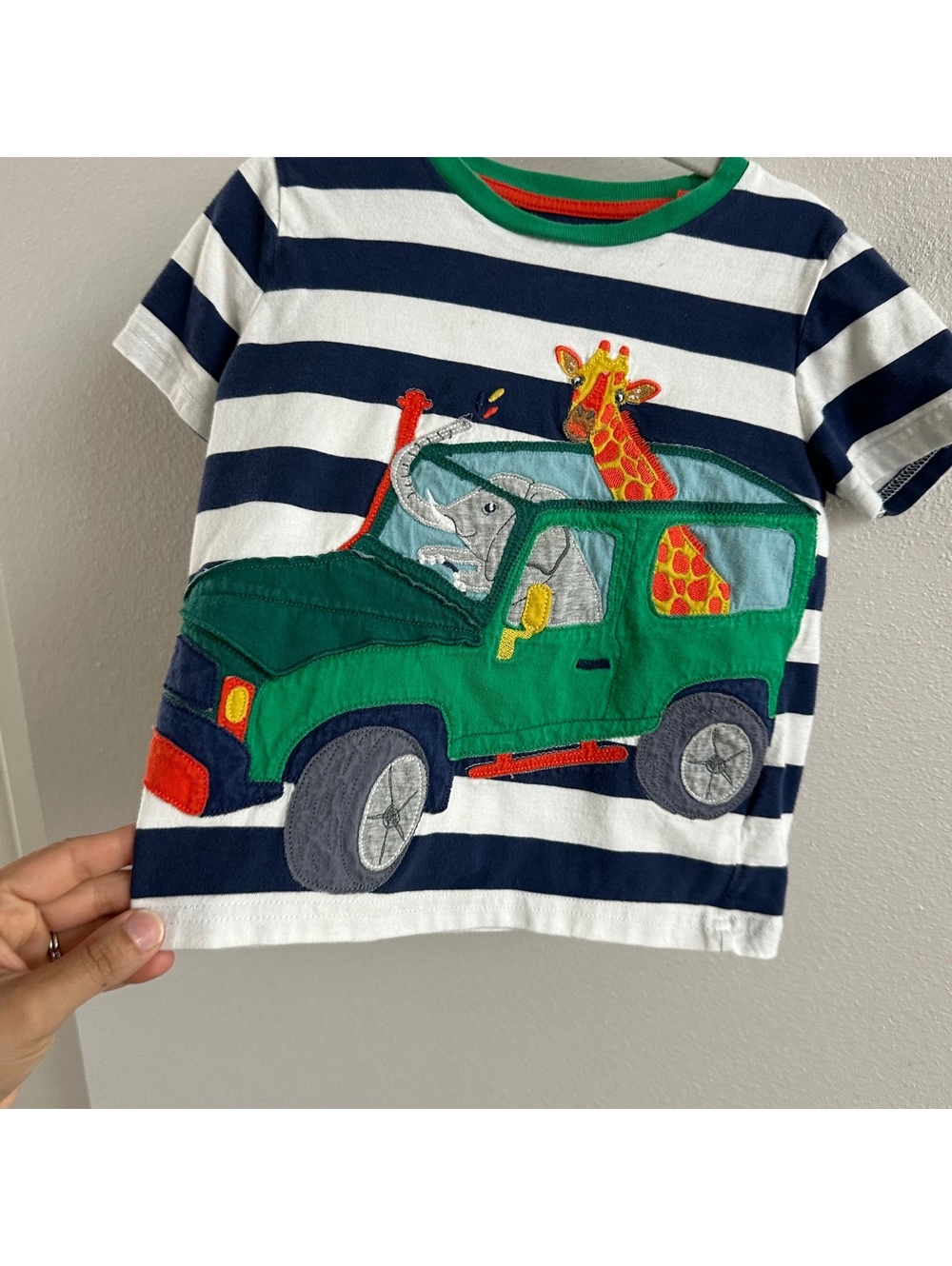 Mini Boden Boys Safari Jeep Animal Shirt Size 4-5y - Picture 3 of 4